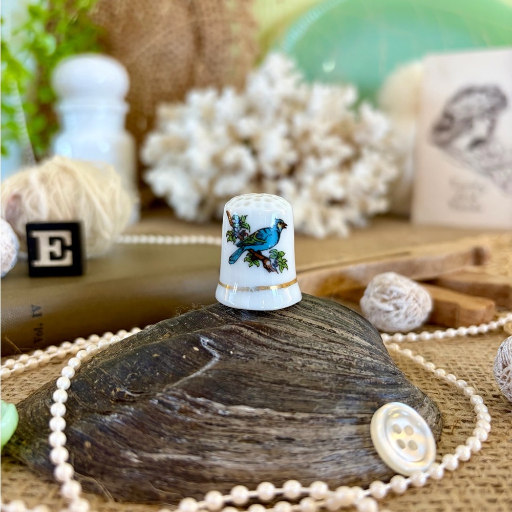 Vintage Bluejay Thimble 🪡 Home Decor / Gift / Sewing / Nature